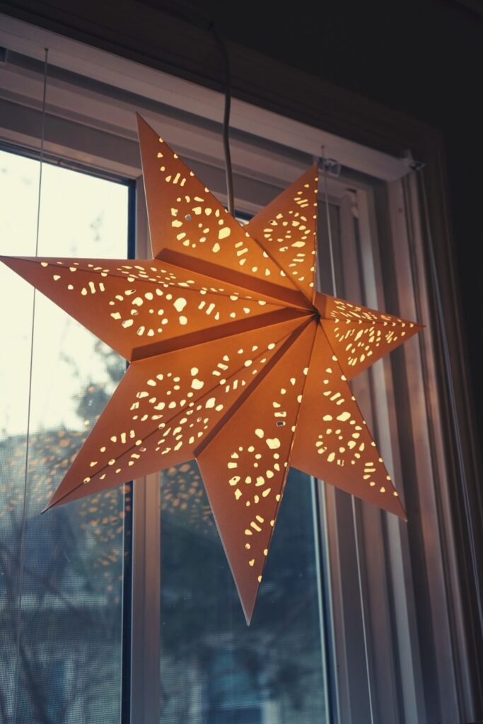 Star Lantern Winter Decor