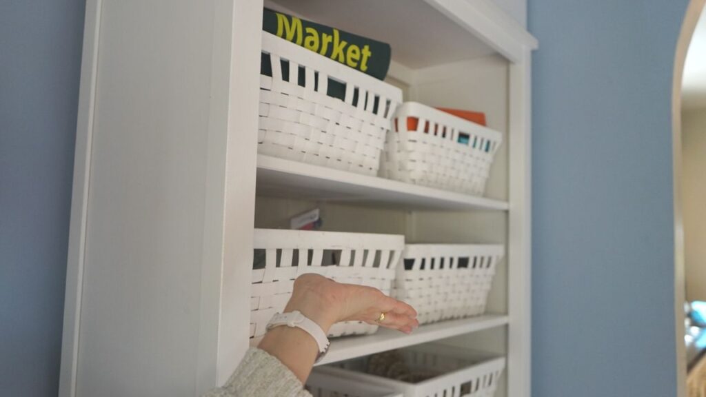 Knarra baskets mudroom