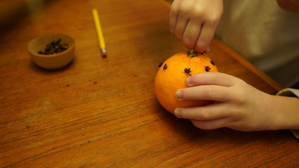 Making orange and cloves with kids