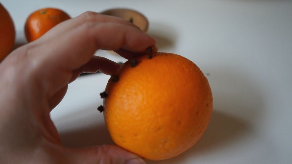 Cloves and Oranges holiday victorian decor