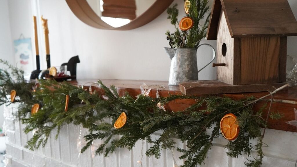 Swedish Christmas mantle