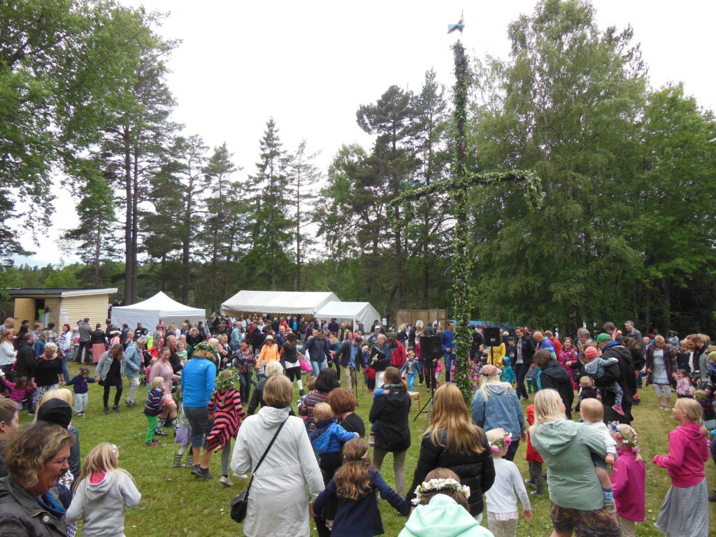 Swedish Maypole